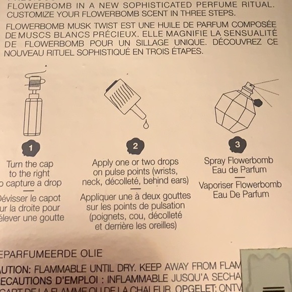 Viktor and Rolf flowerbomb rose twist - Picture 4 of 5